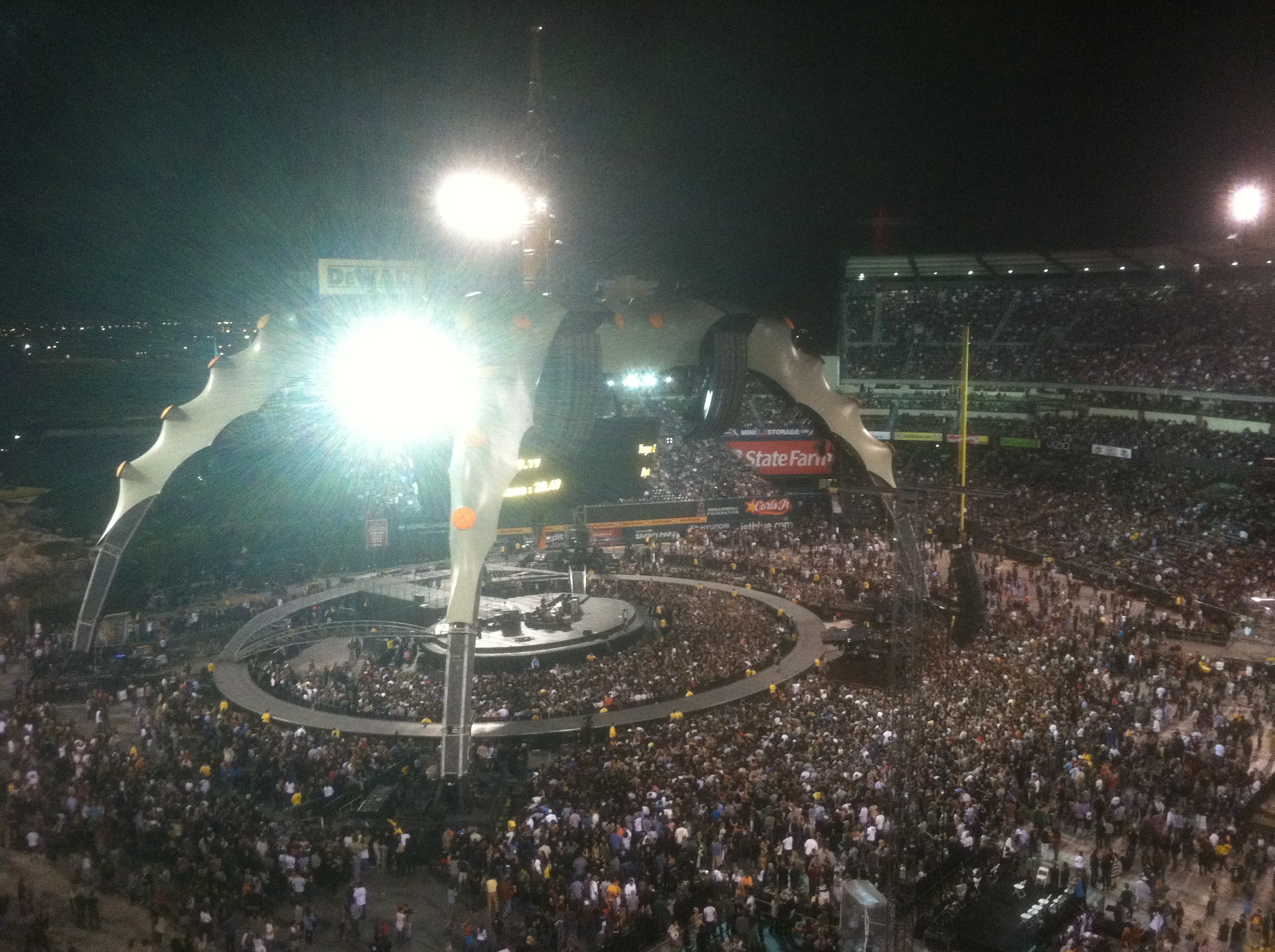 U2 - Anaheim Stadium